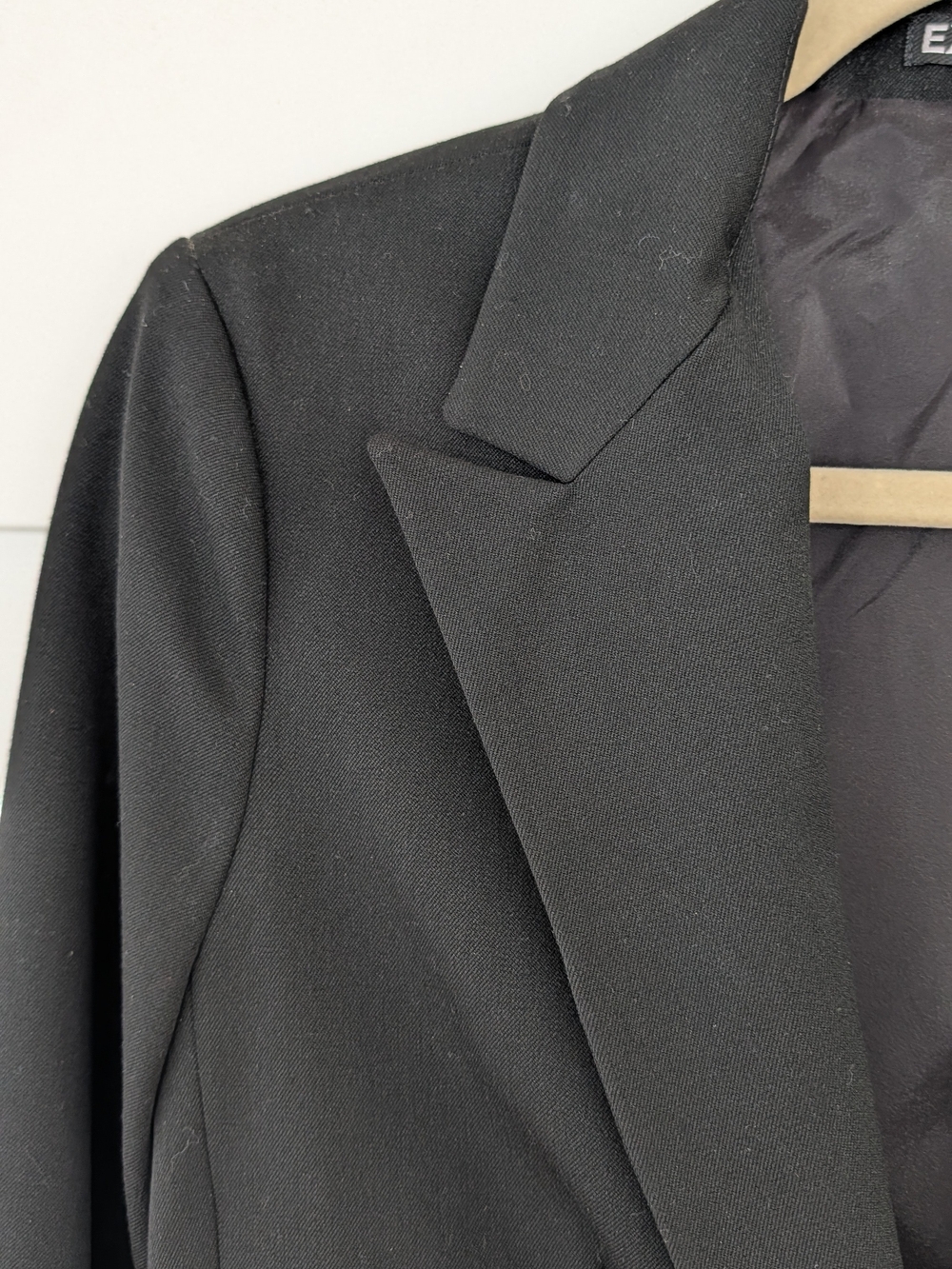 Express Women's Black Tailored One-Button Blazer, Size 4 - Picture 3 of 10
